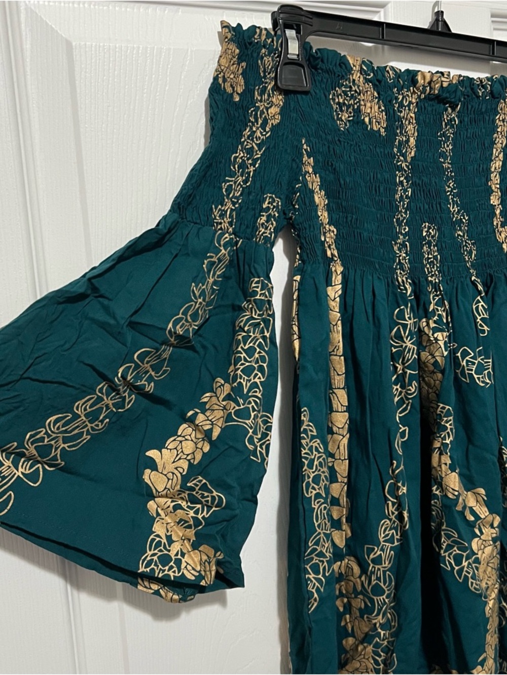 KAHULALE’A Aulia Dress in Teal Gold Lei Puakenikeni - Picture 4 of 7